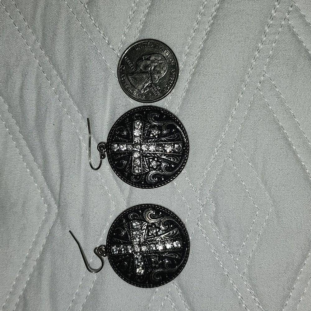 Silver Cross Stretchable Bracelet And Matching Ea… - image 2